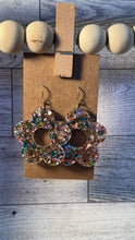 Load image into Gallery viewer, Flower glitter earrings
