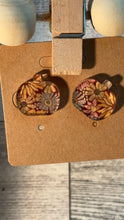 Load image into Gallery viewer, Floral Pumpkin Studs
