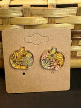 Load image into Gallery viewer, Floral Pumpkin Studs
